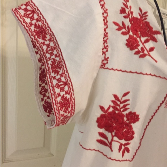 FOREVER21 White with red embroidered accent top - Picture 6 of 8
